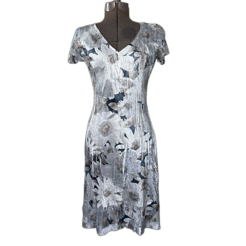 Komarov Crinkle Travel Dress Small Floral Lace Hem Fit Flare Midi V-Neck Silver